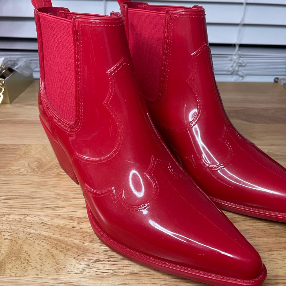 Trendy Red Sam Elderman ankle boots
